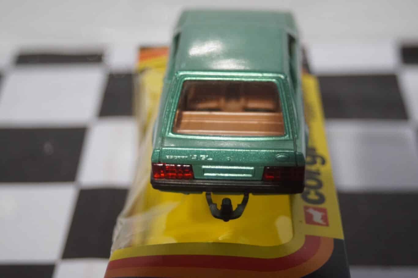 Corgi ford escort europe green 1:36th 334