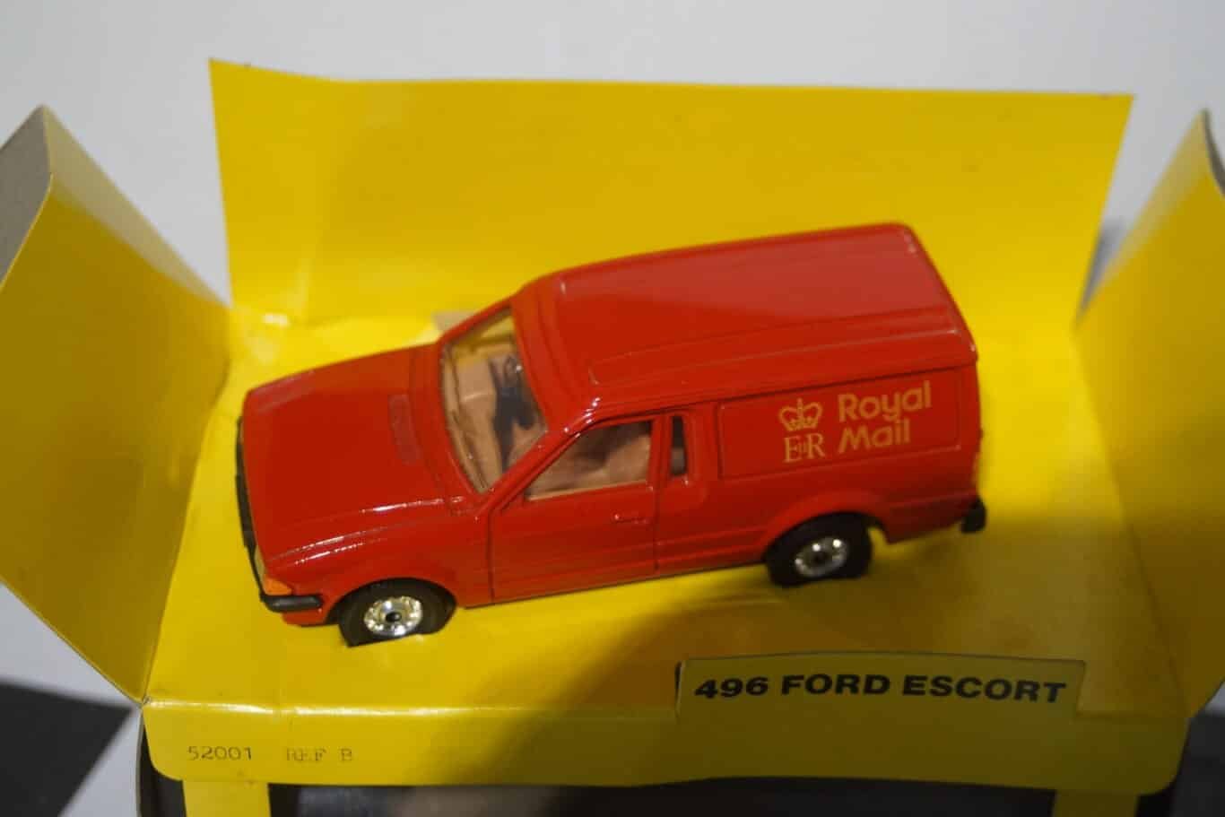 Corgi ford escort van royal mail red 1:36th 496
