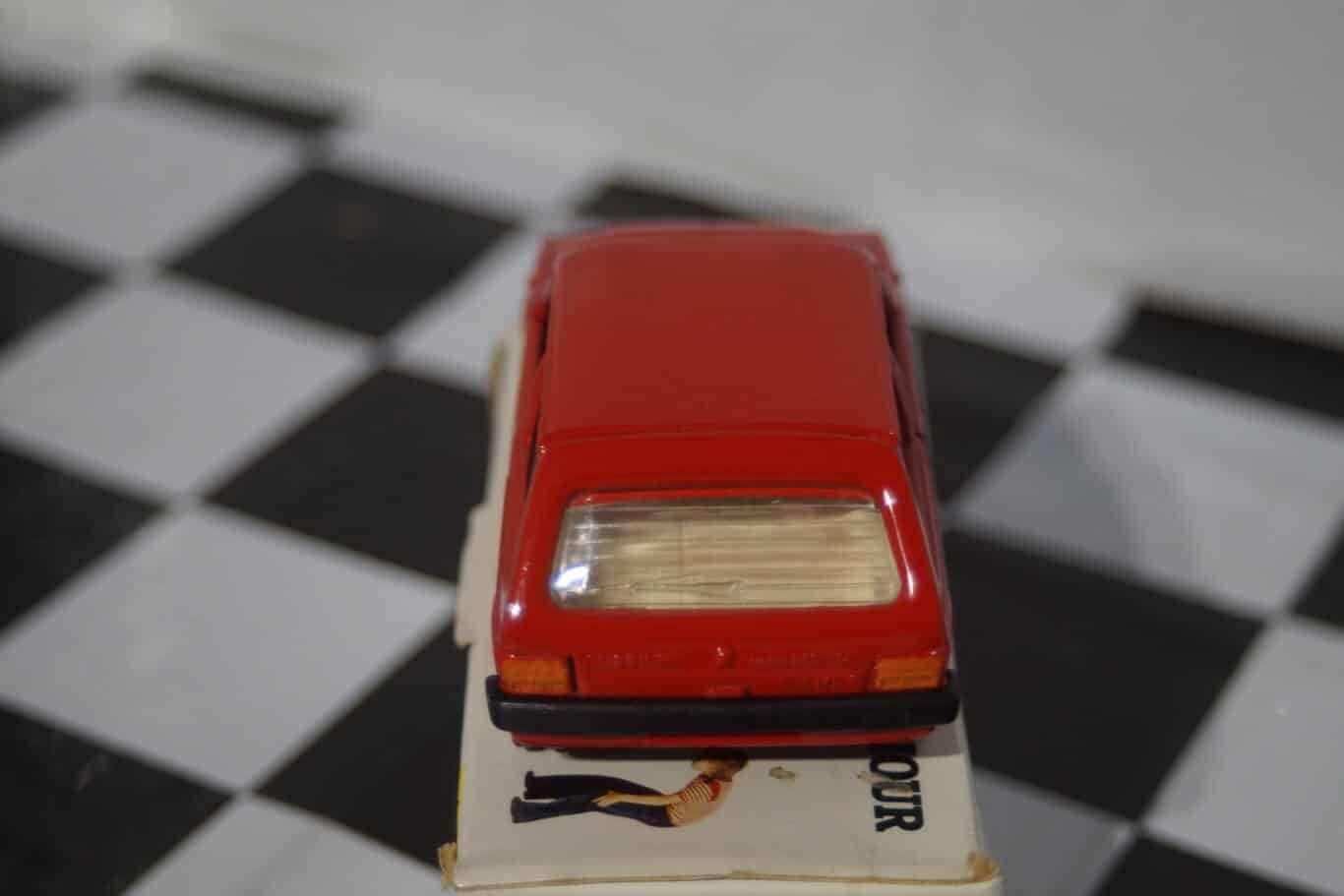 Corgi Austin Metro Red 1.3HLS 1981 1:36th 275