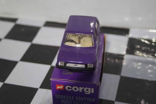 Corgi Austin Metro Purple Royal Occassion 1981 1:36th 51693