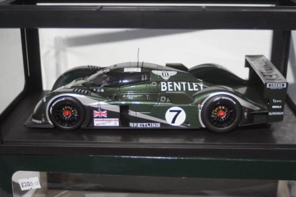 Autoart bentley speed 8 lemans 24hr 2003 1:18 diecast 80353