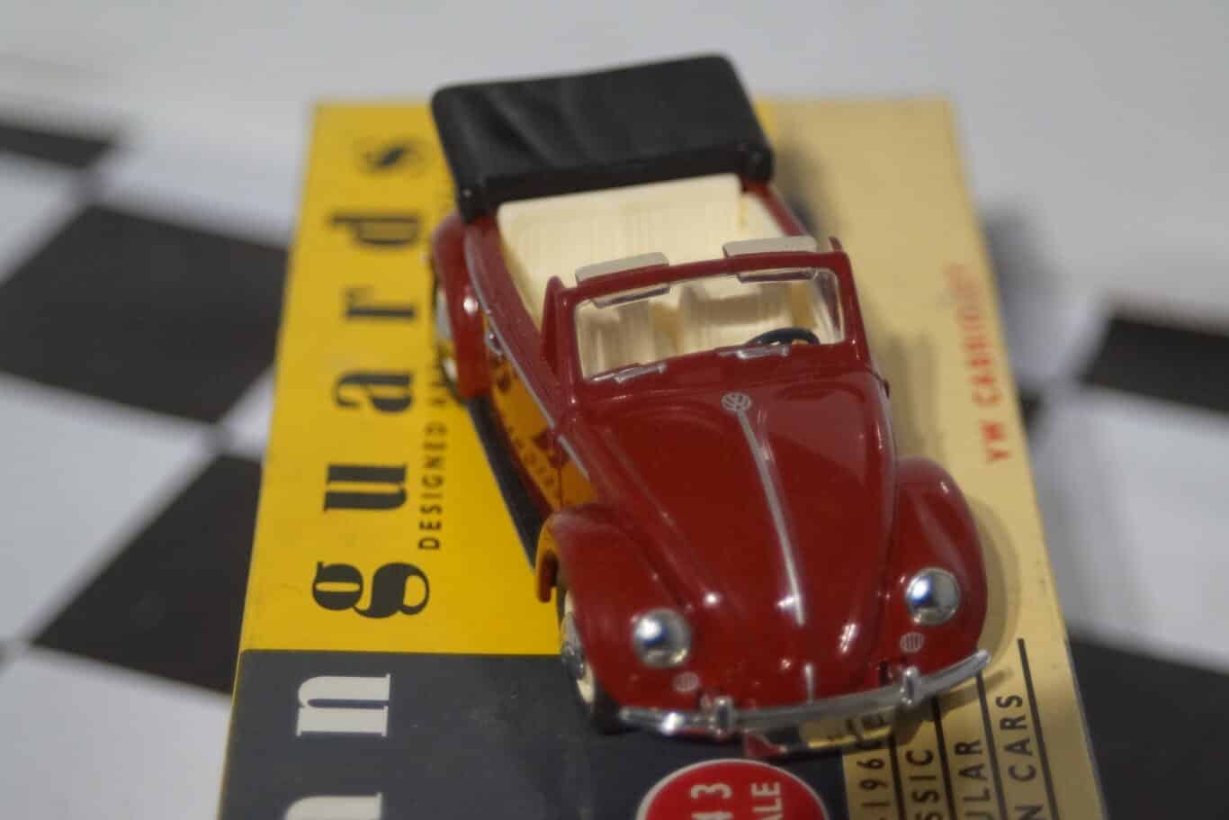Volkswagen Beetle Cabriolet Maroon VA2000 Vanguards 1:43 Scale