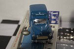 Morris Minor Van RAC Assistance VA11005 Vanguards 1:43 Scale