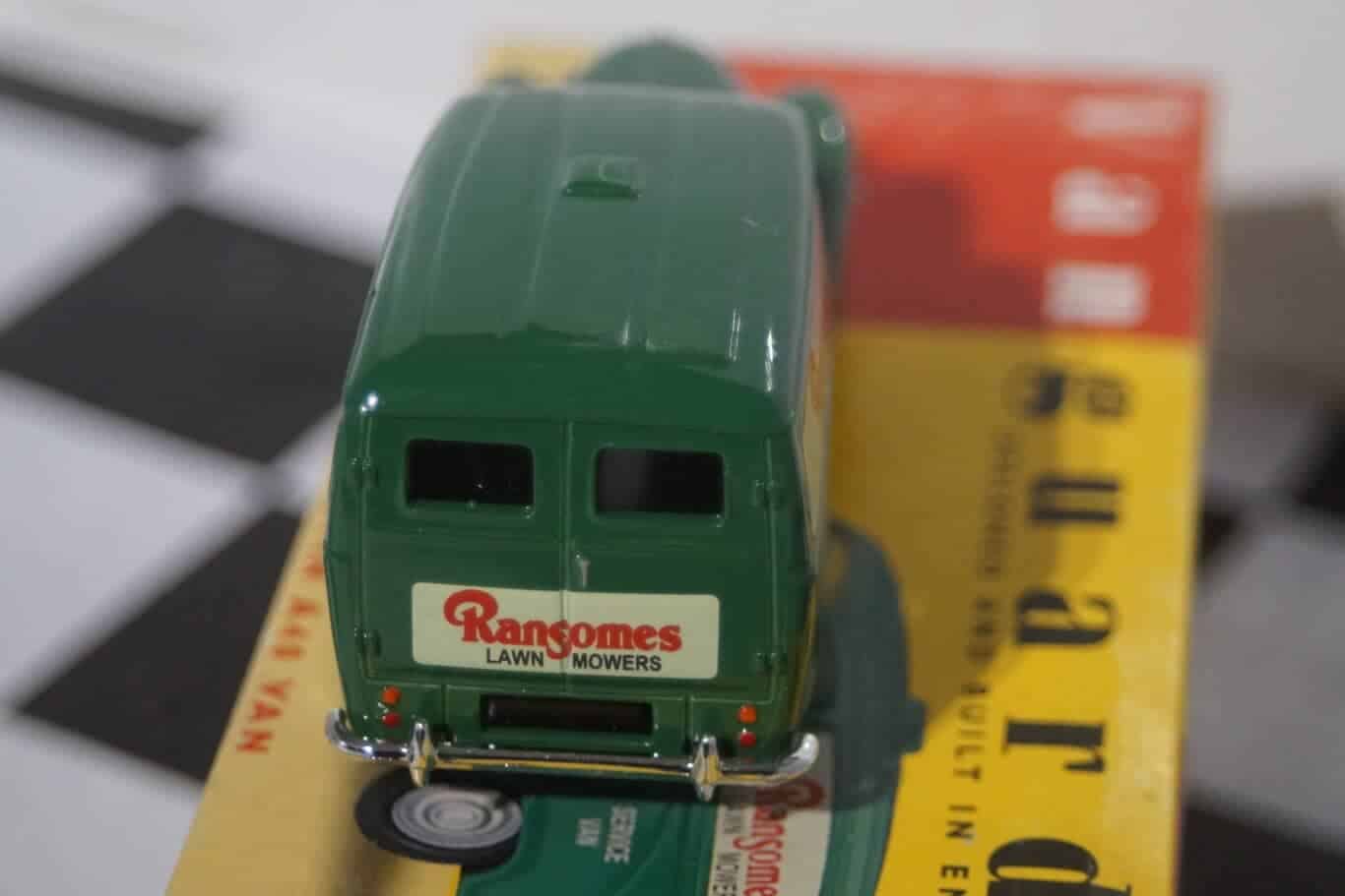 Austin A40 Green VA3000 Vanguards Ransome Lawnmowers 1/43 Diecast
