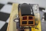 Vanguards Morris Minor Traveller Black VA10000 1:43 Scale