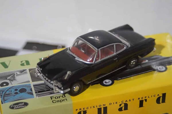 Ford Capri Black Vanguards VA34003 1/43 Diecast