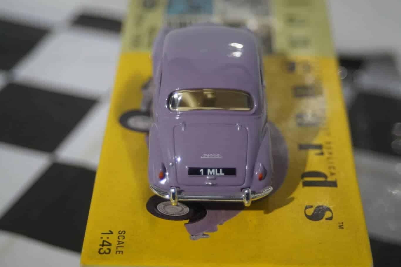 Morris minor 10000 rose taupe 60th anniversary model va05807 vanguards grey 1/43 diecast