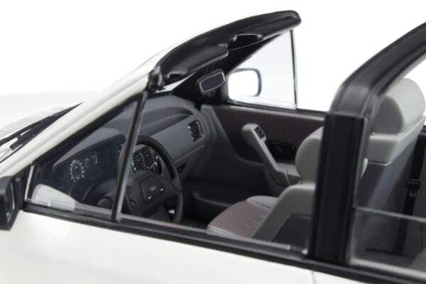 Otto ford escort xr3i cabriolet 1:18 ot398