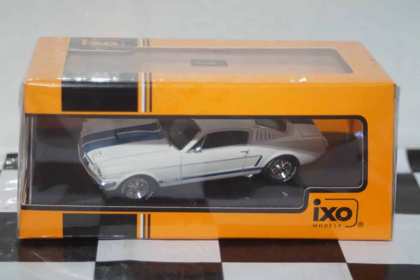 Ixo ford mustang shelby gt 350 1965 white/blue ixoclc438n