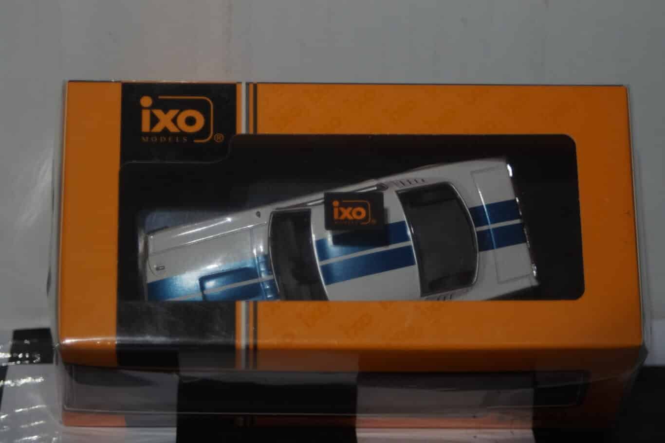 Ixo ford mustang shelby gt 350 1965 white/blue ixoclc438n