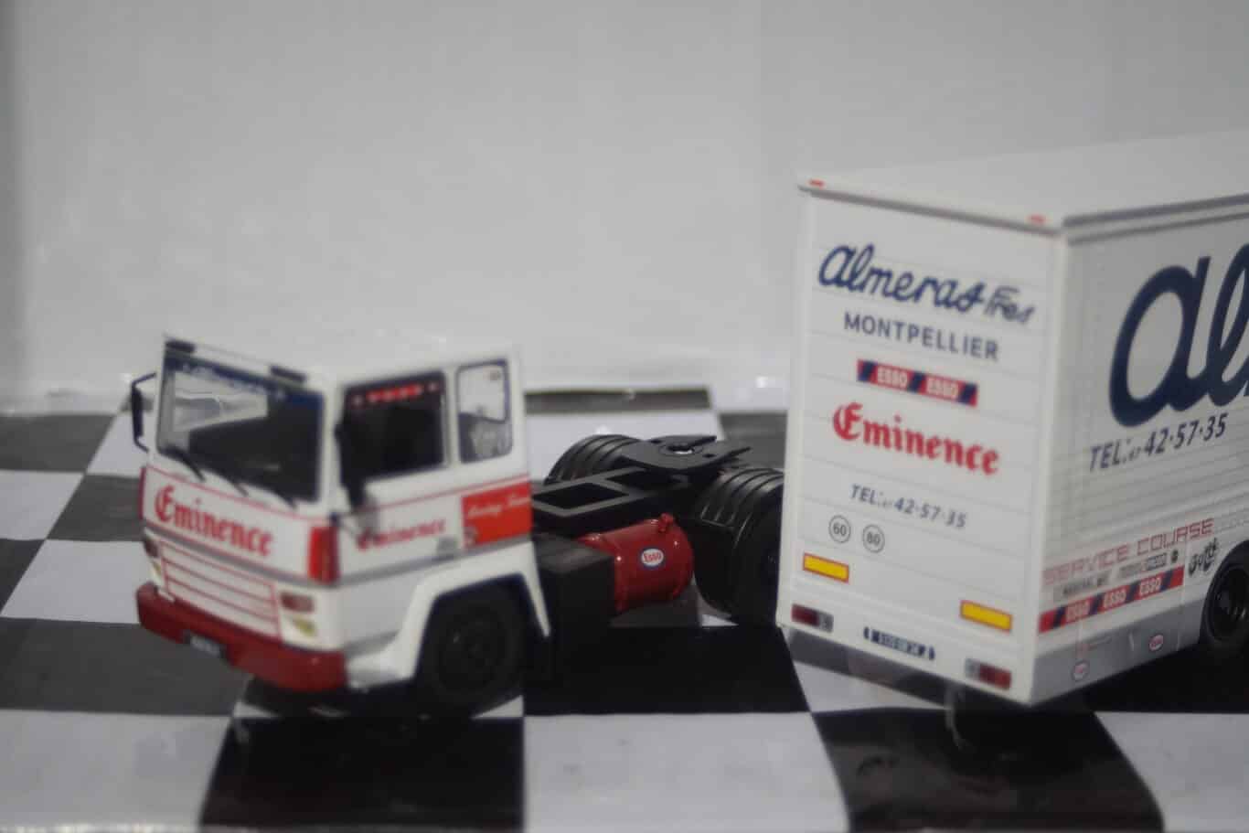 Ixo Berliet TR280 Porsche racing Transporter 1:43 TTR026
