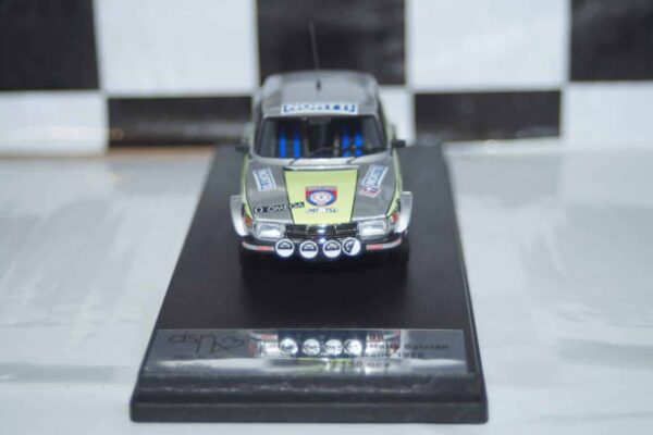 Trofeu Saab 99 1000 Lakes Rally 1976 Stig Blomqvist 1:43rd Scale DSN1:43-57