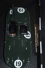 Cmr jaguar d-type winner 12 sebring no19 1955 cmr193 1:18