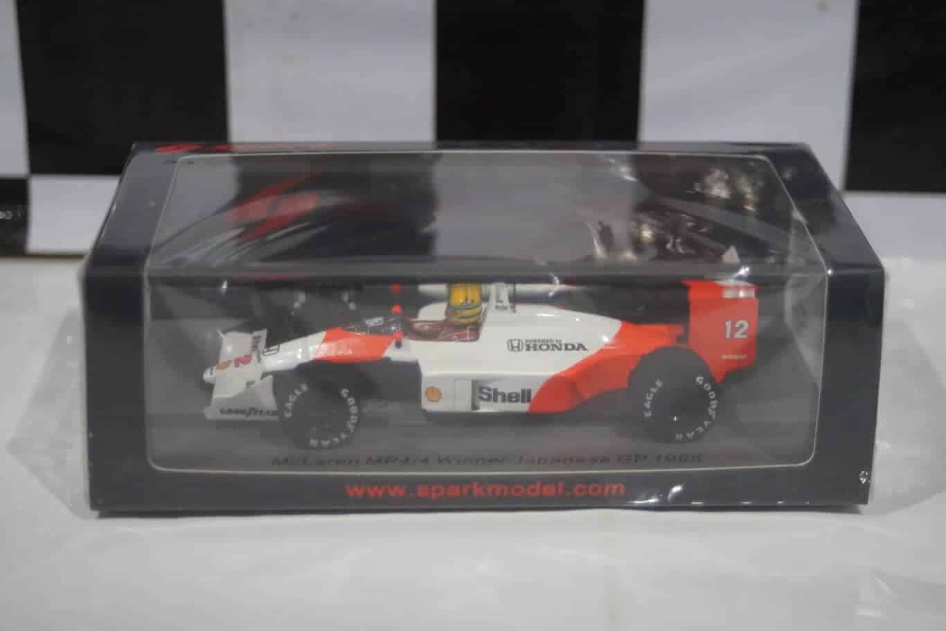 Spark mclaren mp4/4 winner japanese gp 1988 a.senna 1:43 resin s5397