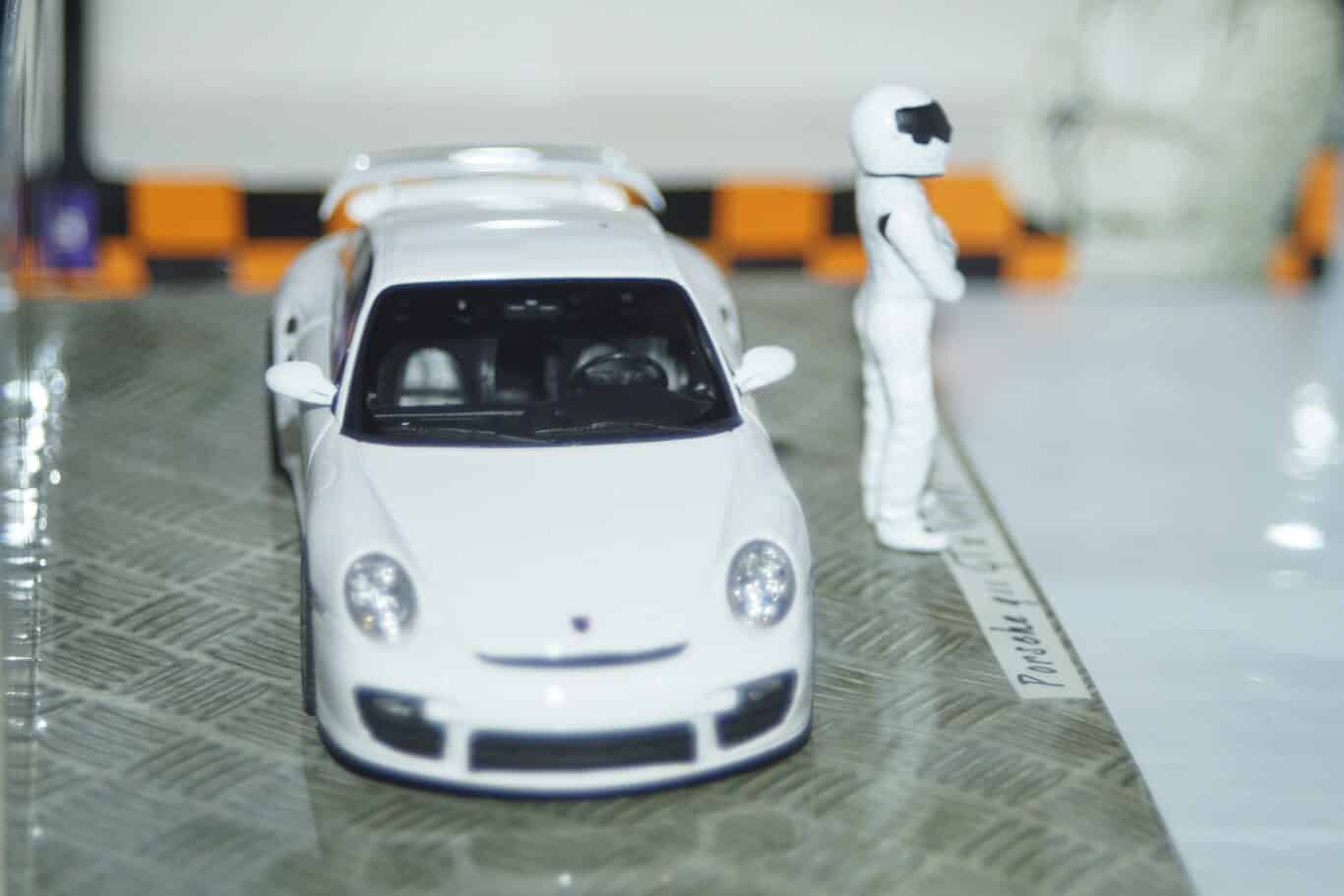Minichamps Porsche 911 GT2 (997) White Top Gear 519 436630 1:43