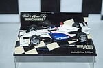 Minichamps BMW Sauber F1 Showcar 2009 R.Kubica 400 090075 in 1:43