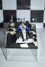 Minichamps BMW Sauber F1 Showcar 2009 R.Kubica 400 090075 in 1:43
