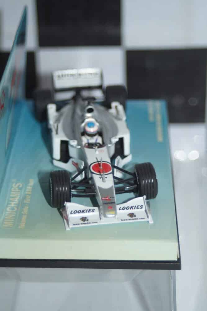 Minichamps BAR Honda 002 Barcelona 2000 T.Sato 518 004399 in 1:43 scale