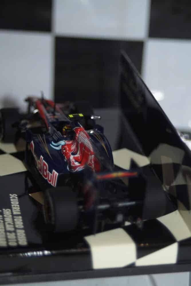 Minichamps Scuderia Toro Rosso Showcar 2010 J.Alguersuari 400 100087 in 1:43