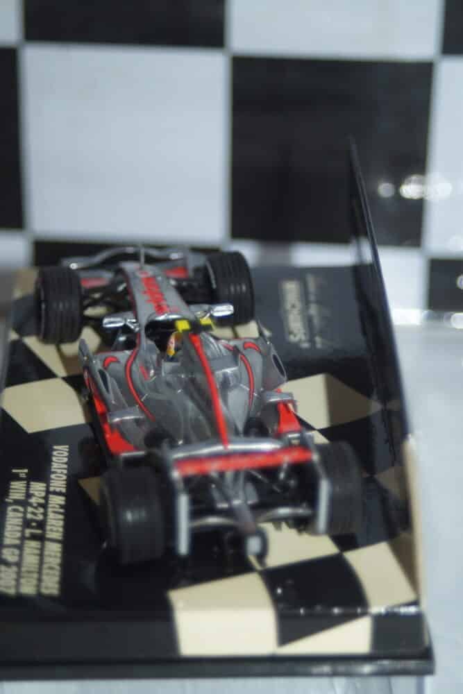 Minichamps mclaren mercedes mp4-22 1st win canada 2007 530 074322 in 1:43