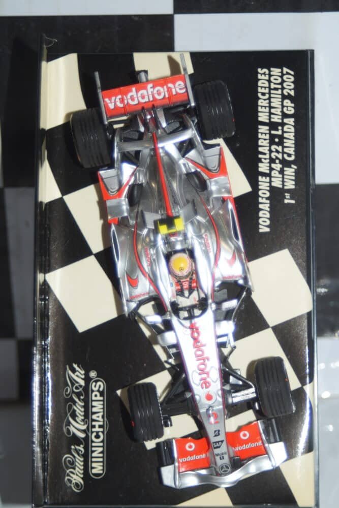 Minichamps mclaren mercedes mp4-22 1st win canada 2007 530 074322 in 1:43