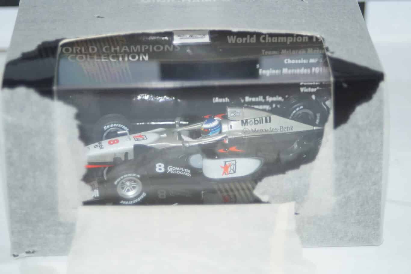Minichamps Mclaren Mercedes MP4-13 World Champion 1998 436 980008 in 1:43