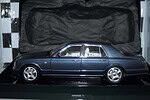 Minichamps bentley state limousine in maroon and black  ref 436 139700 1:43