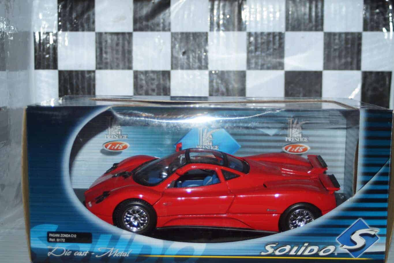 Solido pagani zonda red 1:18 diecast 8172