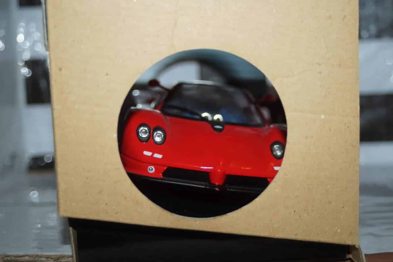 Solido pagani zonda red 1:18 diecast 8172