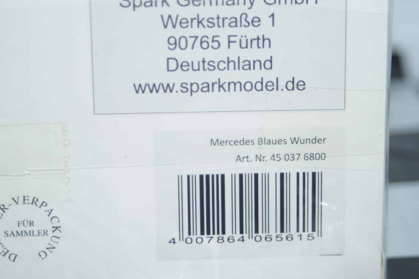 Schuco mercedes benz transporter blue 1/43rd ref 450376800