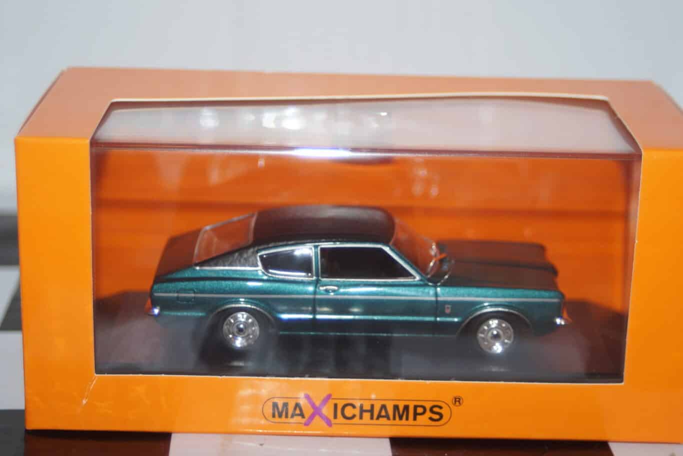 Maxichamps ford focus 1998 green  1:43 940 087001