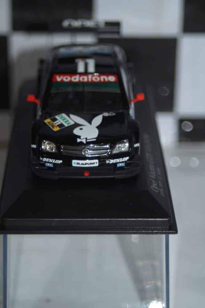 Minichamps opel vectra gts v8 aiello 400 054611