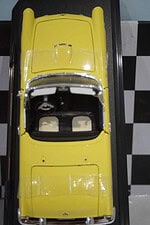 ROAD SIGNATURE VW Beetle 1967 Ref 92078 1:18TH