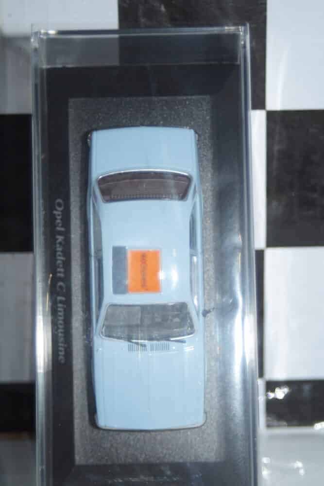 Maxichamps opel rekord d coupe 1975 blue 1:43 940 044021