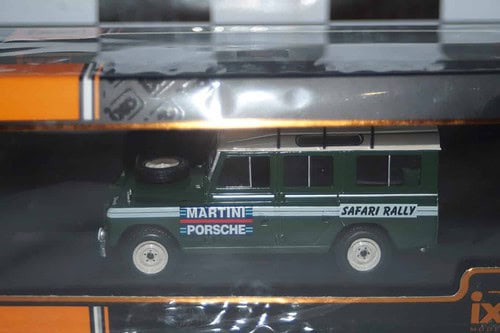 Ixo land rover series 11 rhd porsche martini 1:43 rac387x