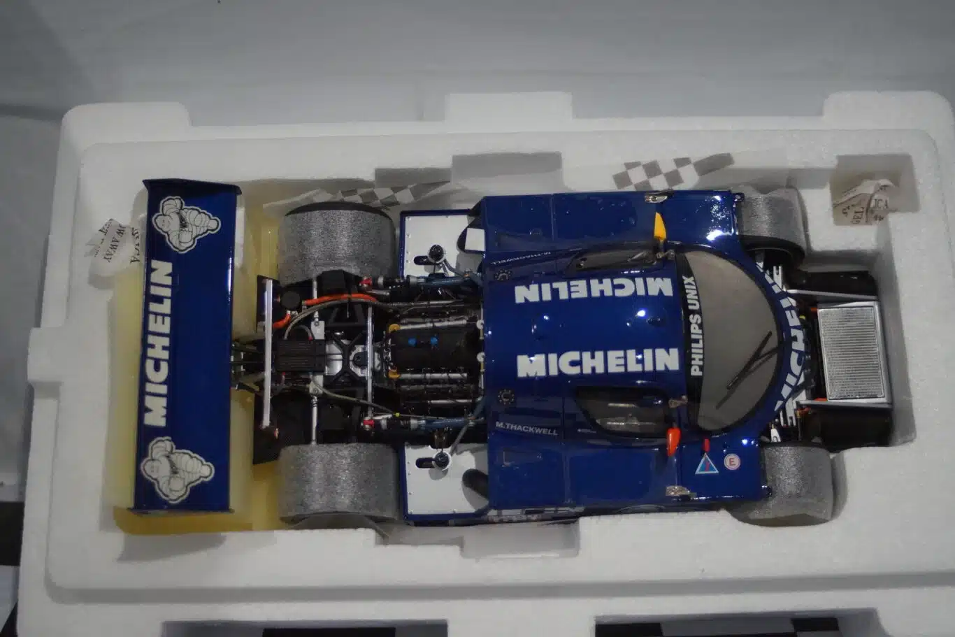 EXOTO Merceds Benz Sauber-C9 Blue 新品未使用 EXOTO Merceds Benz Sauber-C9 Blue 新品未使用 - メルカリ