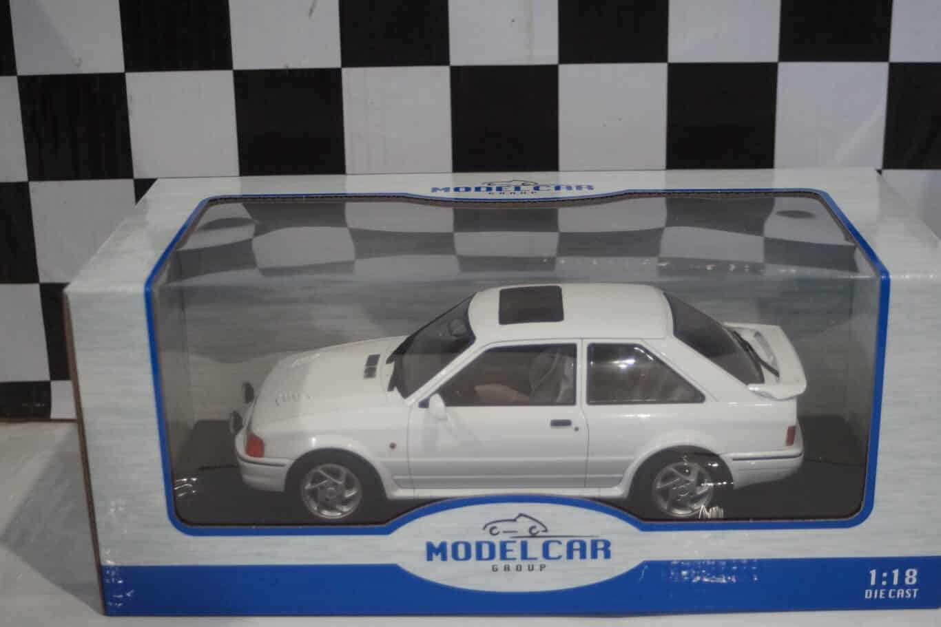 Model car group ford escort rs turbo s2 white mcg18271