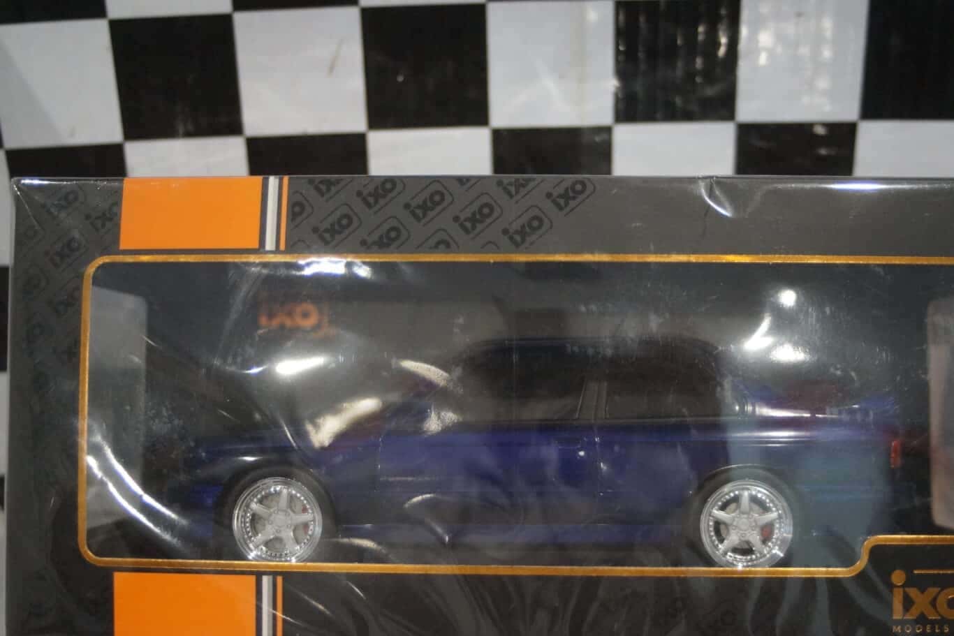 Ixo bmw e30 m3 1989 metallic dark blue 1:18 18cmc122.22
