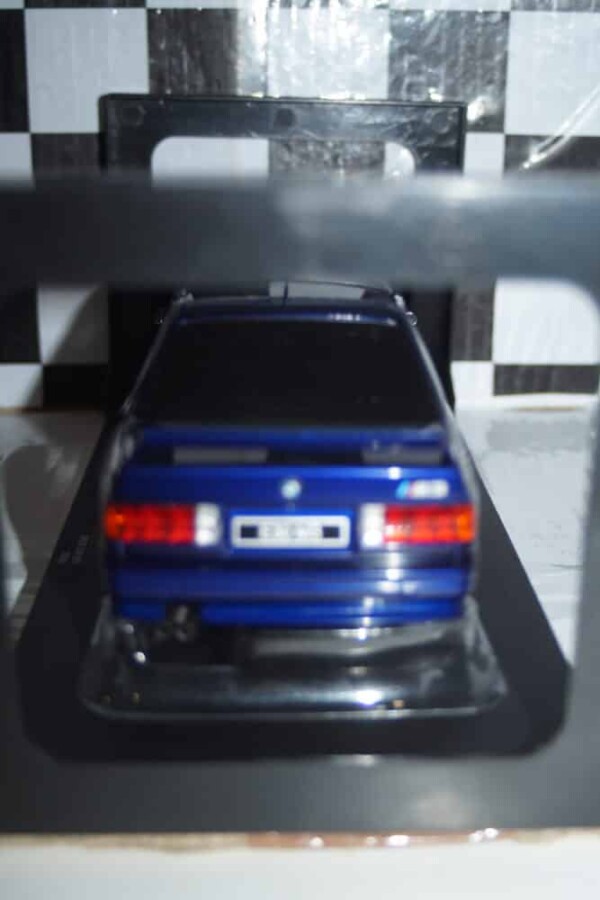 Ixo bmw e30 m3 1989 metallic dark blue 1:18 18cmc122.22