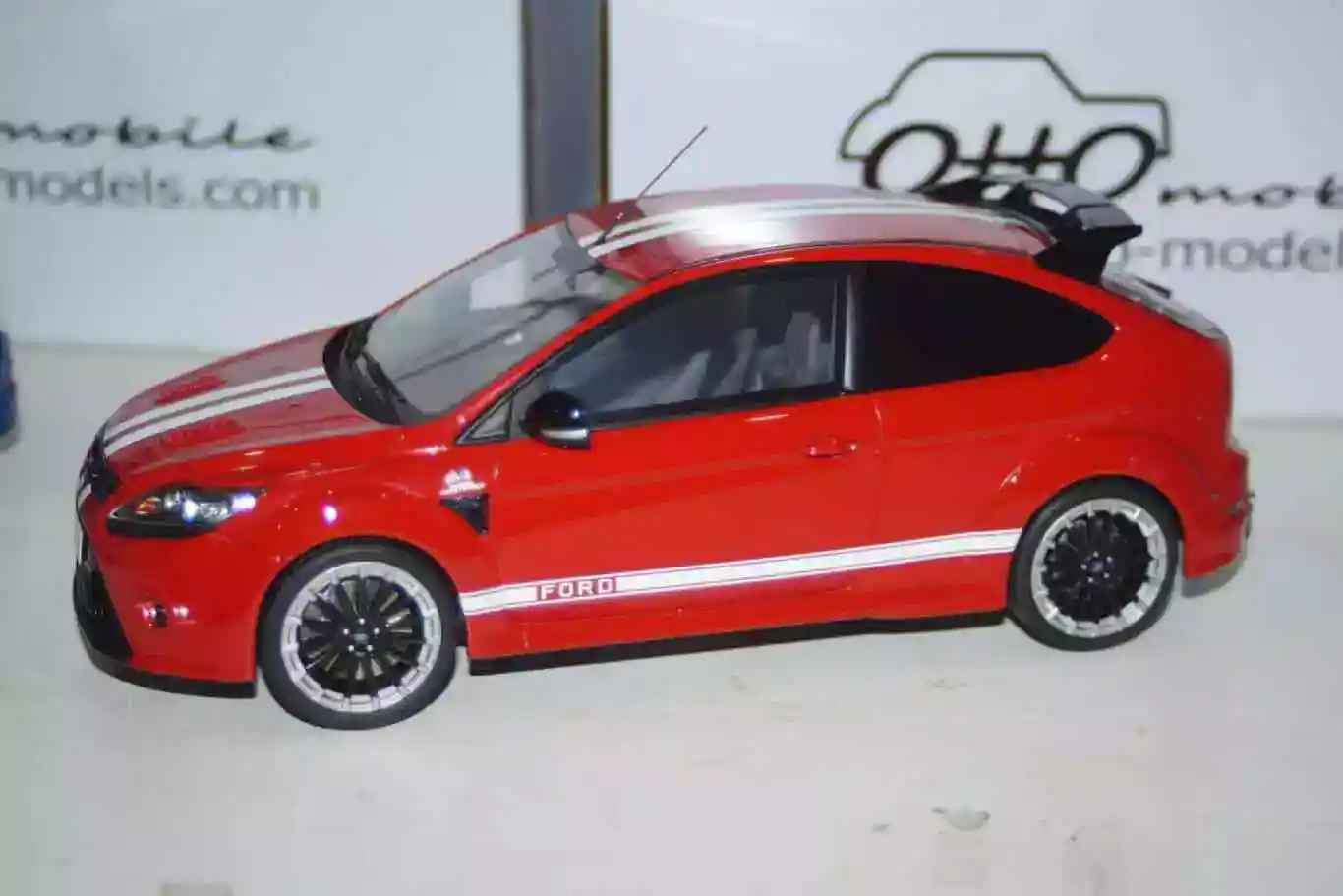 Otto ford focus rs mk2 le mans red 2010 1:18 ot1007