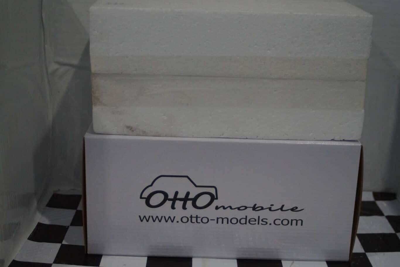 Otto ford focus rs mk2 le mans white 2010 1:18 ot1009