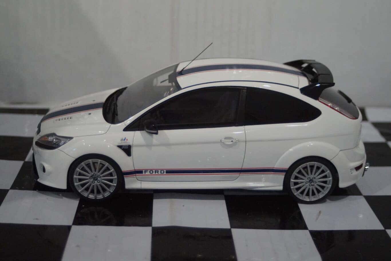 Otto ford focus rs mk2 le mans white 2010 1:18 ot1009