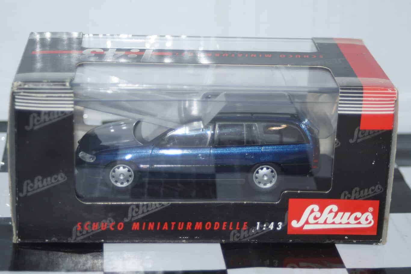 Schuco vauxhall opel omega estate green in vauxhall box 1:43