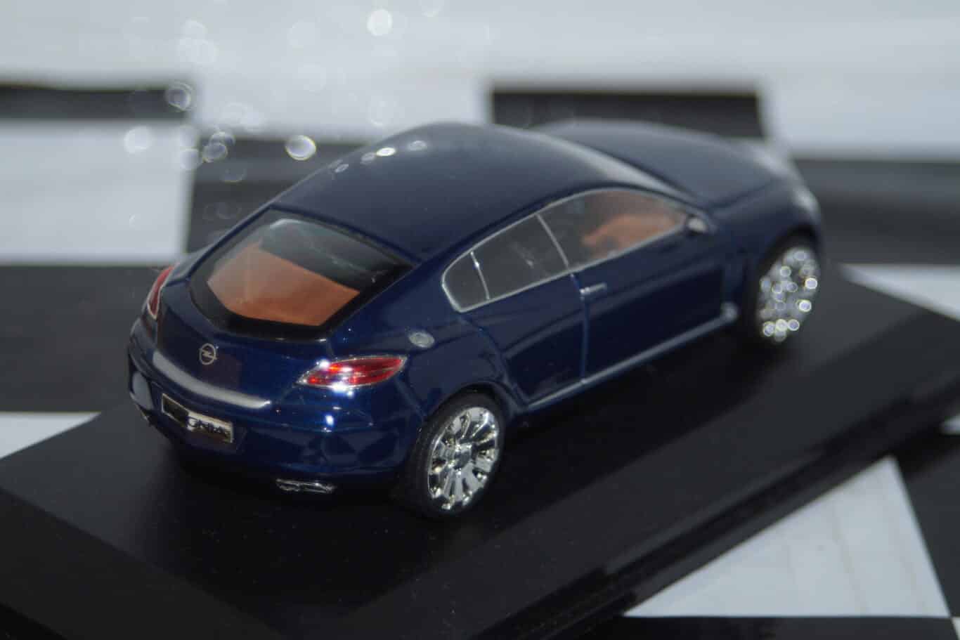 Norev opel insignia blue 1:43rd ref 360010