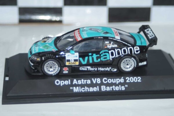 Schuco opel astra v8 coupe 2002 #15 m.bartels (signed) 1:43 ref 04804
