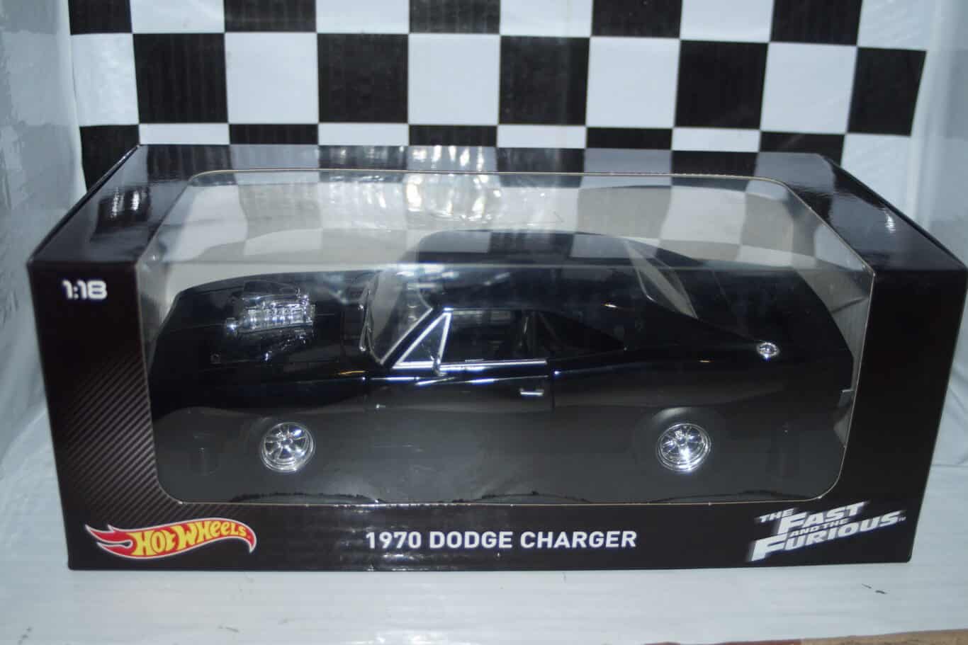 Hotwheels ferrari dino 246 gts yellow 1:18th ref 23920