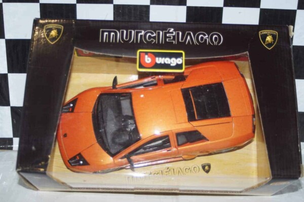 Burago lamborghini huracan lp 610-4 in green 1:18 scale ref 11038
