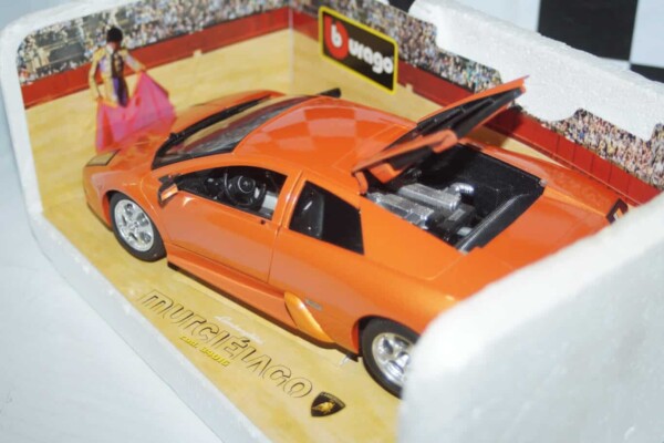 Burago lamborghini huracan lp 610-4 in green 1:18 scale ref 11038