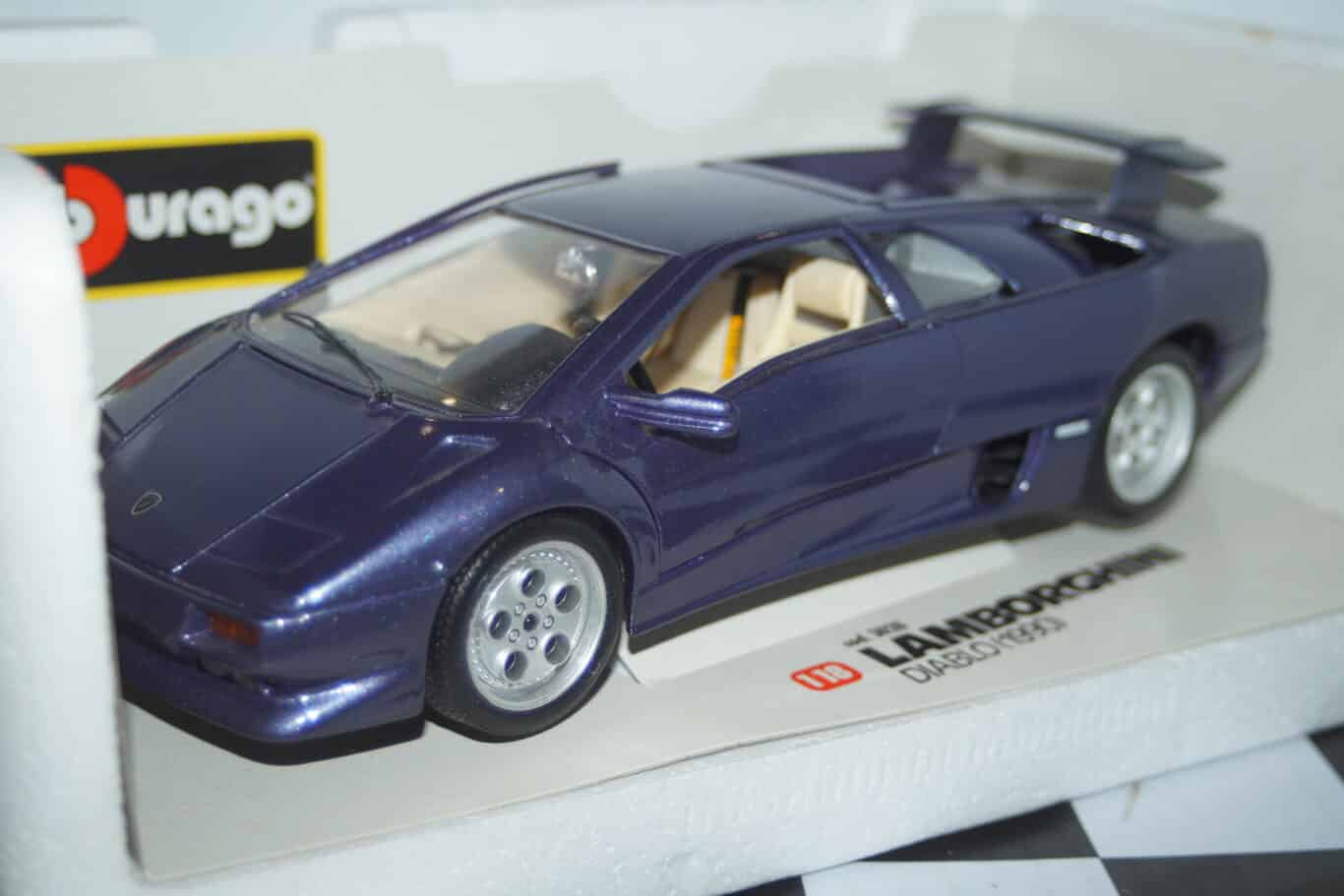 Burago lamborghini diablo 1990 metallic blue/grey 1:18 scale ref 3028