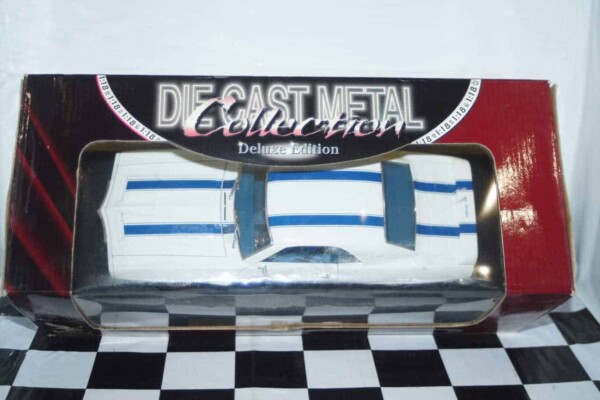 Road signature 1969 pontiac firebird trans am ref 92368 1:18th